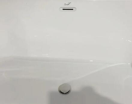Акриловая ванна Cerutti Spa SKYE170 170x75 см, отдельностоящая, белая, овальная, с каркасом, со сливом-переливом, с донным клапаном, объем 280 л., с антискользящим покрытием